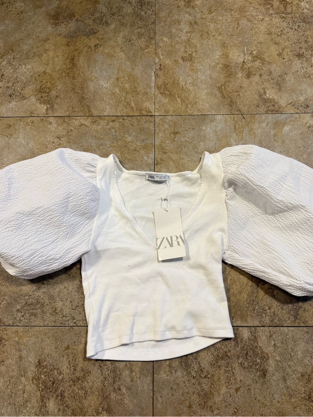 ZARA White Puff-Sleeve Cropped V-Neck Top